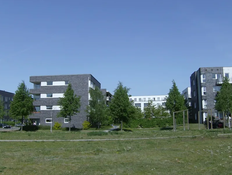 Großzügige 3 Zimmerwohnung in der Porzer Str.  43 / Treptow — photo 1